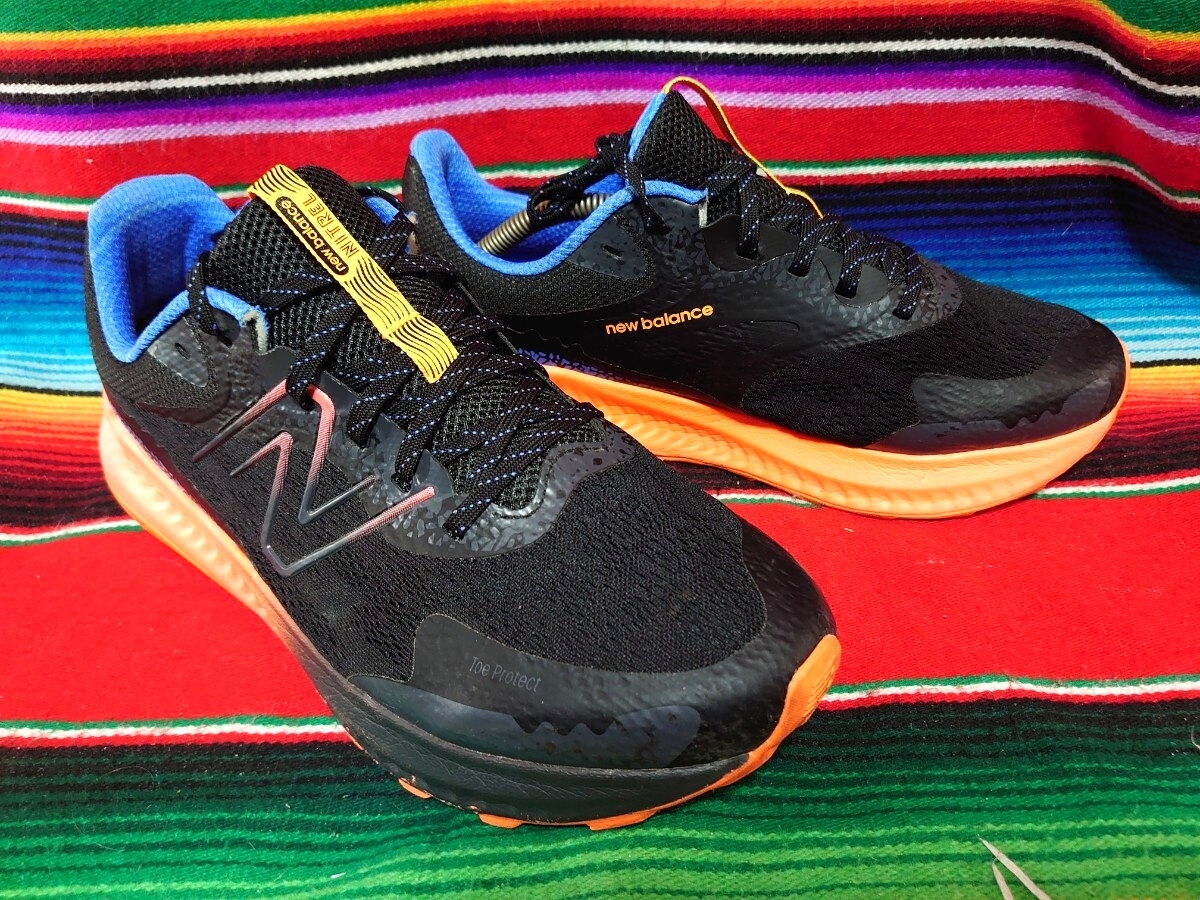 NEW BALANCE ニューバランス DYNASOFT MTNTROB5 4E US10.5 UK10 28.5㎝ ブラック オレンジ ブルー拍卖
