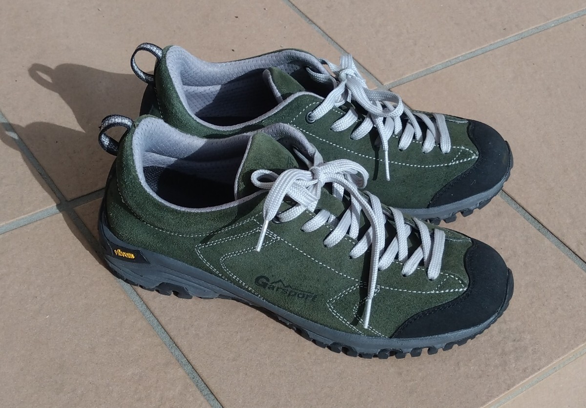 1円スタート!伊ブランドGarsportトレッキング シューズ41 ビブラムソール革レザー登山スウェード製アプローチ靴26ブーツ8ALTRA9製42MERRELL拍卖