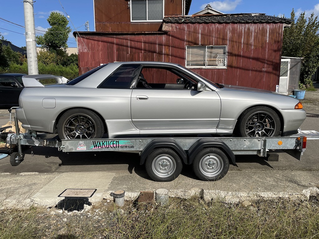 2023年式 福伸工業製W84トレーラー BNR32スカイラインGTR搭載 実質1軸扱い 電動ウィンチ付き エンジン不動車も搭載可能拍卖