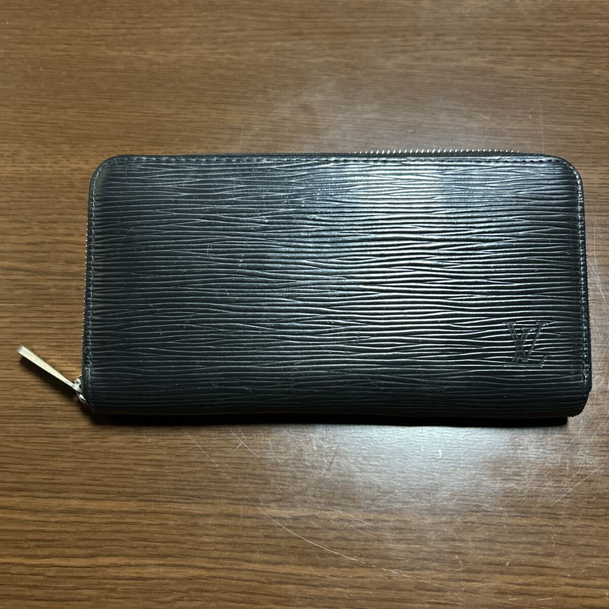 LOUIS VUITTON ルイヴィトン エピ ジッピーウォレット ラウンドファスナー 長財布ウォレット拍卖