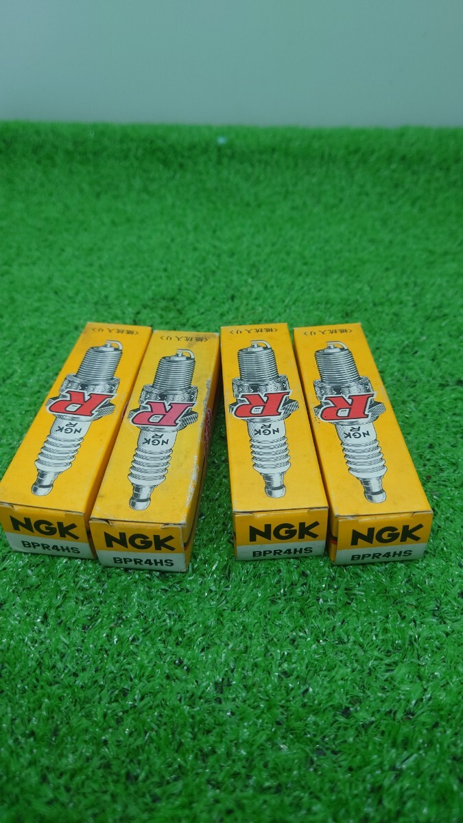 NGK スパークプラグ 日本特殊陶業BPR4HS 4本セット 未使用拍卖