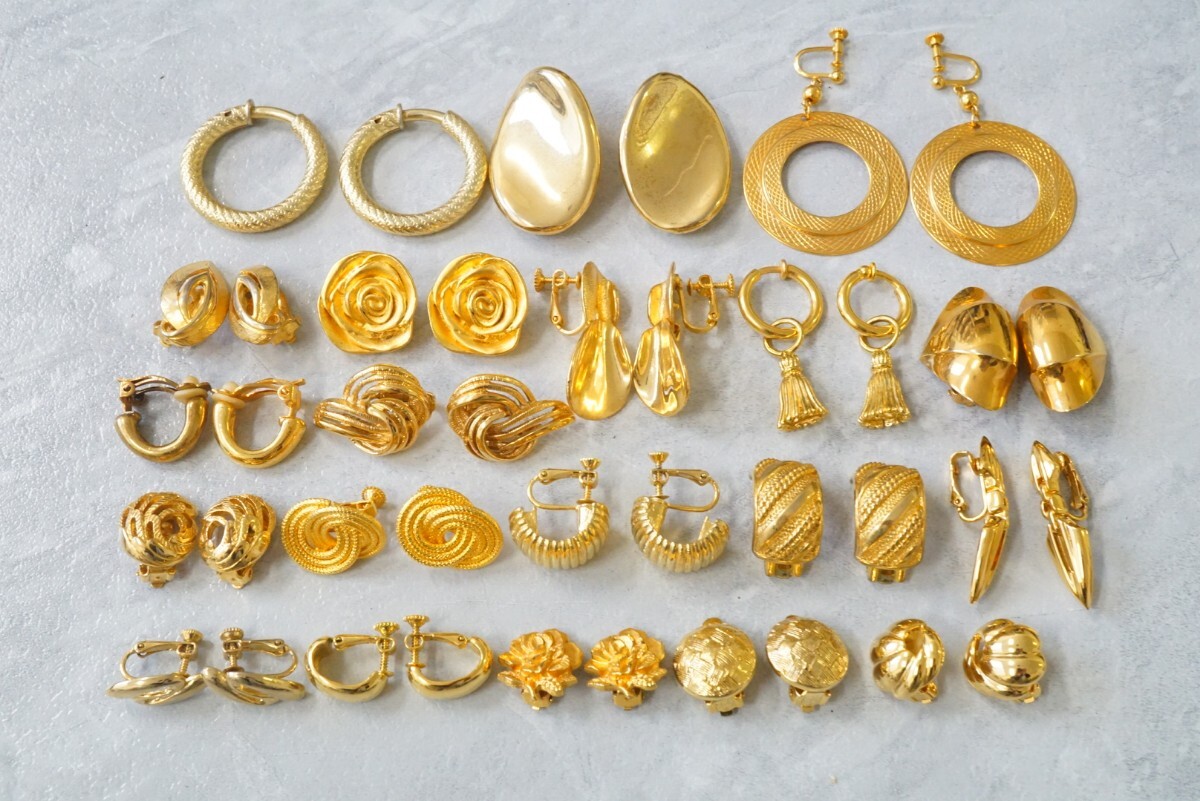 C1181 ゴールドカラー 海外製など イヤリング 両耳揃い 20点セット ヴィンテージ アクセサリー 大量 まとめて おまとめ まとめ売り 装飾品拍卖