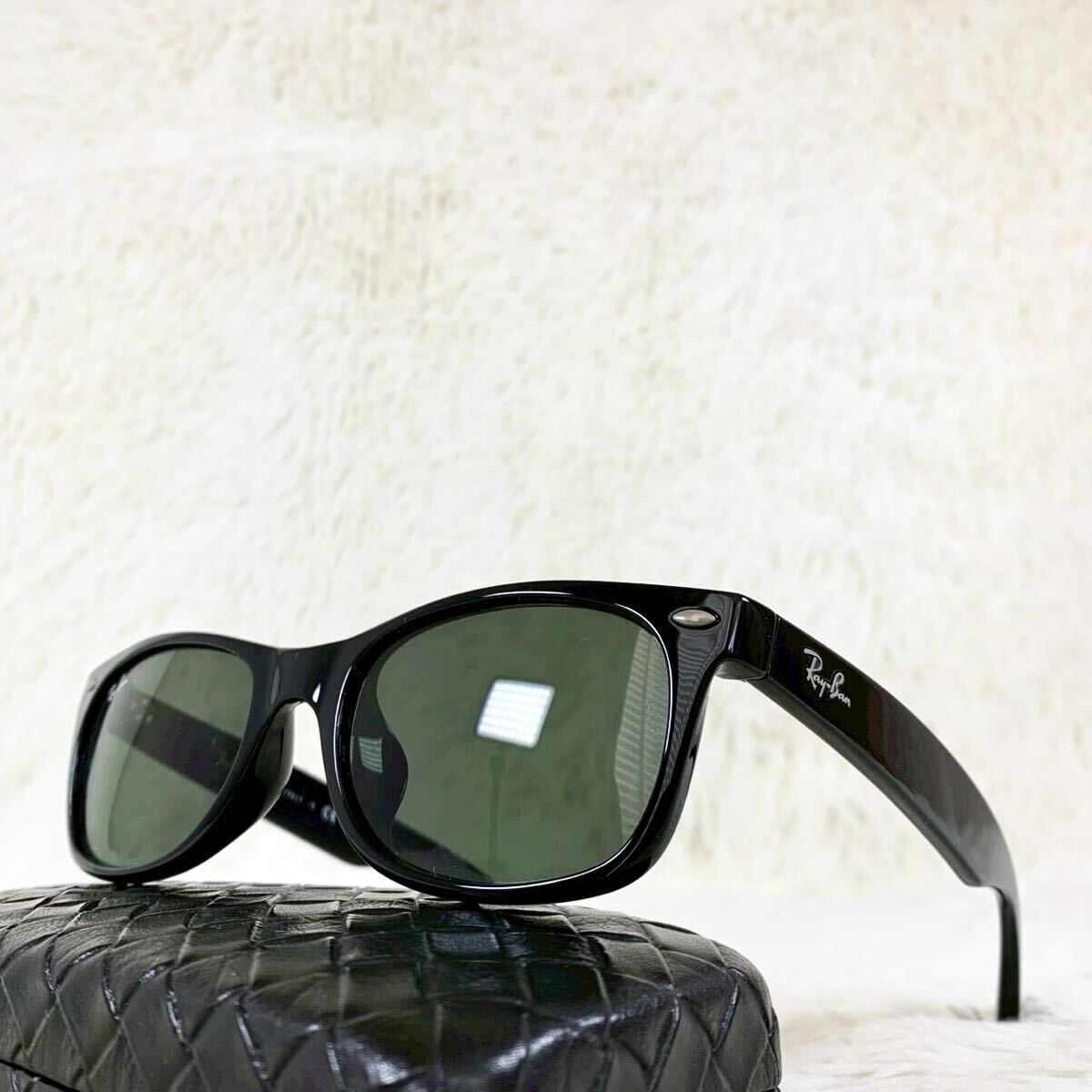極美品 Ray-Ban NEW WAYFARER レイバン ニューウェイファーラー サングラス RB2132-F グリーンレンズ ブラックフレーム拍卖