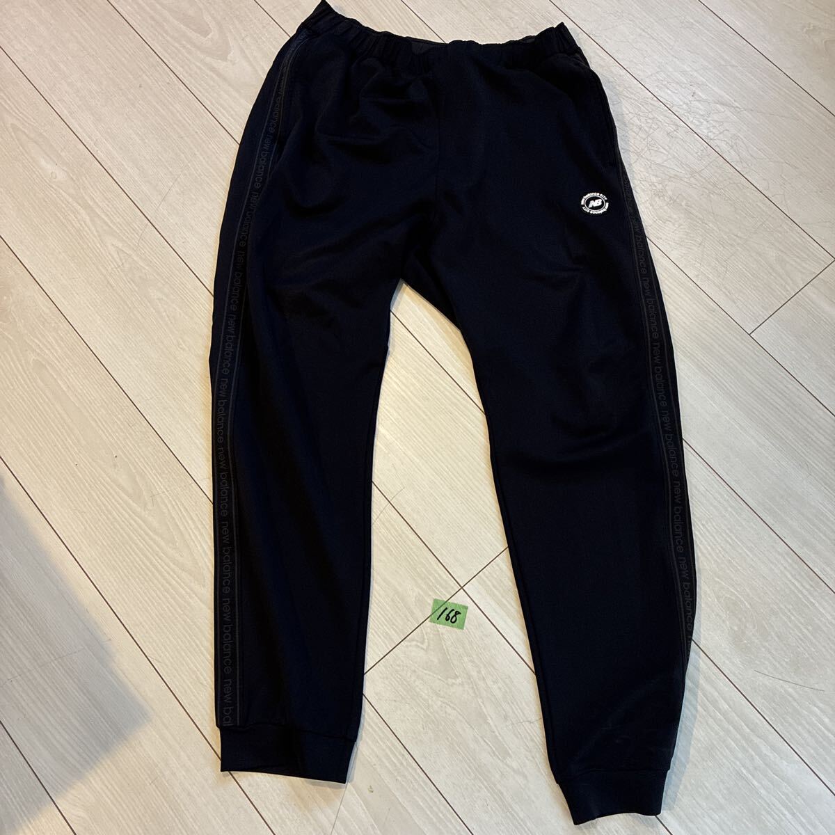 ニューバランス newbalance ブラック 黒 パンツ XL ツルツル スポーツ ボトムス ズボン拍卖