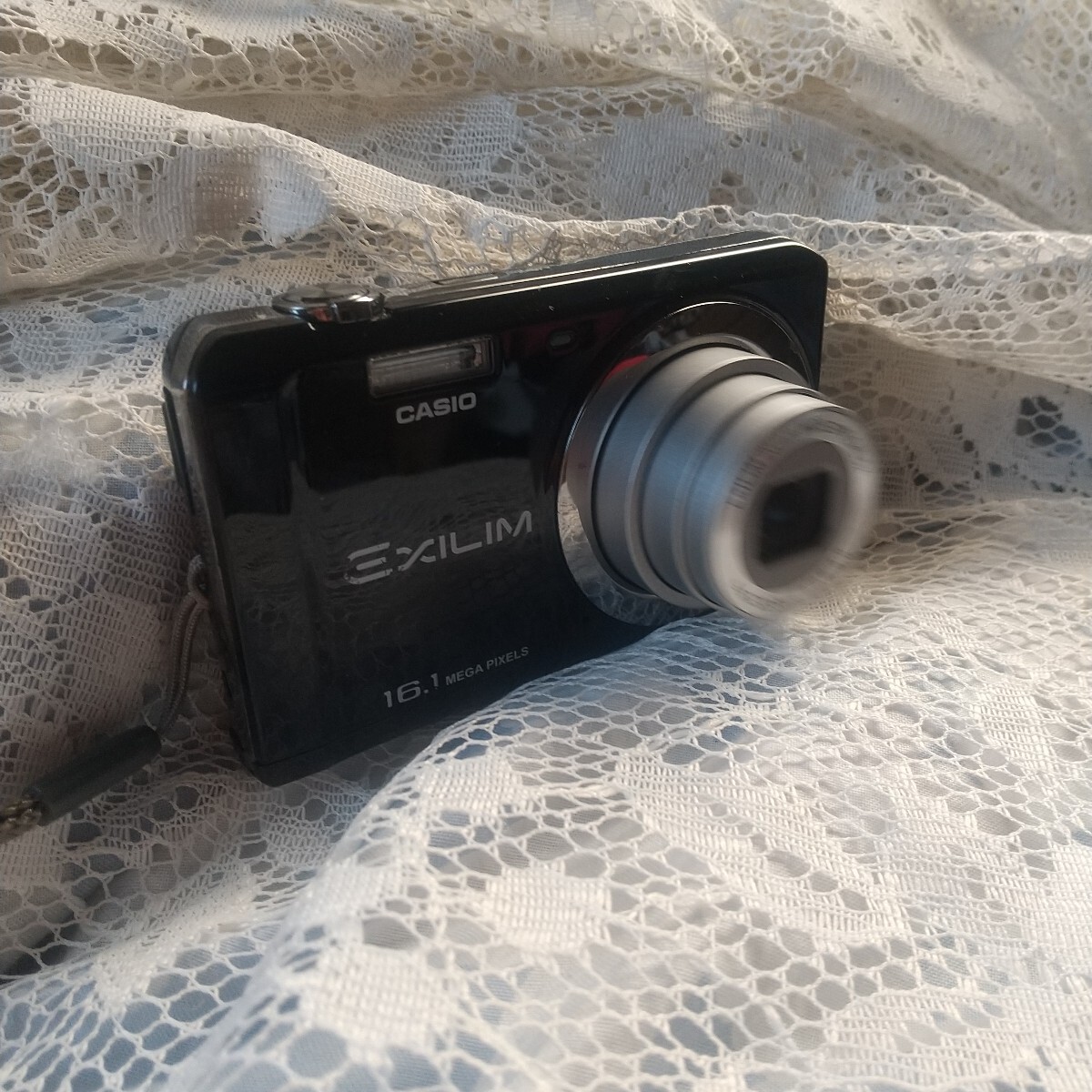 平成レトロ CASIO EXILIM動作しております カシオ エクシリム EX-ZS6 コンパクトデジタルカメラ 黒系 激安拍卖