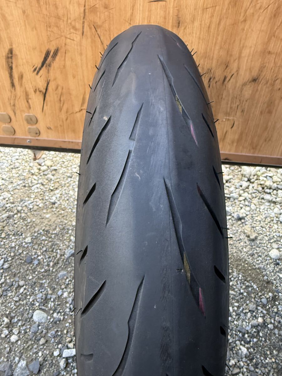 中古MCタイヤ 2024年製造 BRIDGESTONE BATTLAX S23 120/70ZR17 ブリヂストン バトラックス ハイパースポーツ 120 70 17 2124 K2D-2拍卖