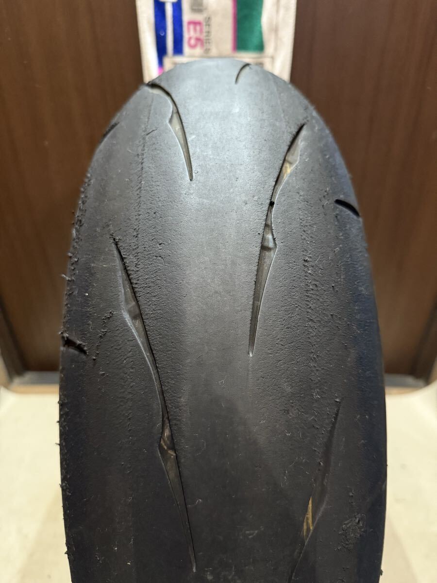 中古MCタイヤ BRIDGESTONE BATTLAX RS11 190/55ZR17 ブリヂストン バトラックス レーシングストリート 190 55 17 4721 K6681拍卖