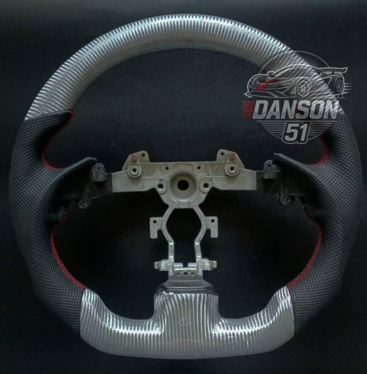 送料無料 シルバーカーボン・パンチングレザー製 インフィニティ G25 G35 G37 QX50 スカイラインv36 ステアリング拍卖