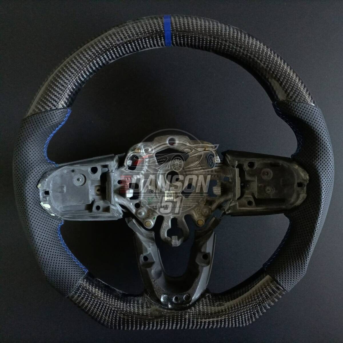 送料無料 リアルカーボン・パンチングレザー製 BMW MINI F56/F56LCI/F54/F54LCI/F60/F55/F55LCI/F57/F57LCI ステアリング1本拍卖