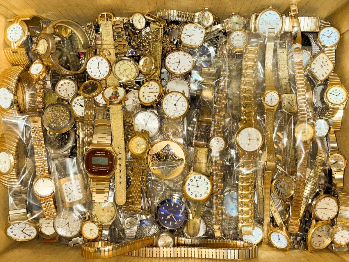 9.26kg 新品同様など 大量 腕時計 ブランド ゴールドカラー TISSOT ORIENT CASIO CITIZEN SEIKOなど Y2K Lot まとめ セット 動作未確認 V31拍卖