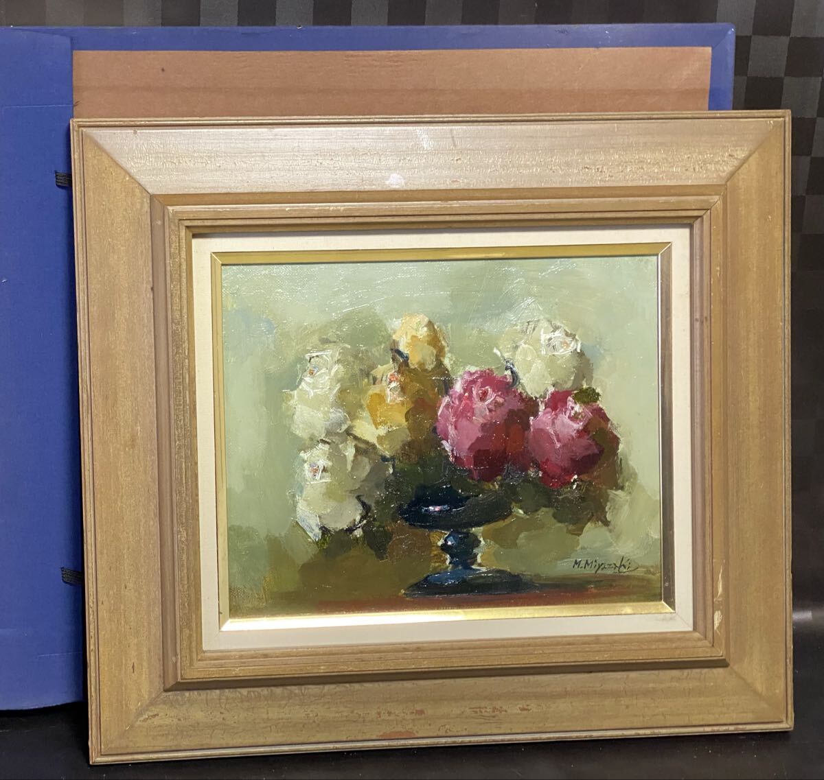 真作 油彩画 油絵 宮崎万平 【スタンドグラスの薔薇】 F3号 額縁 インテリア 一枚の絵 額装 静物画拍卖