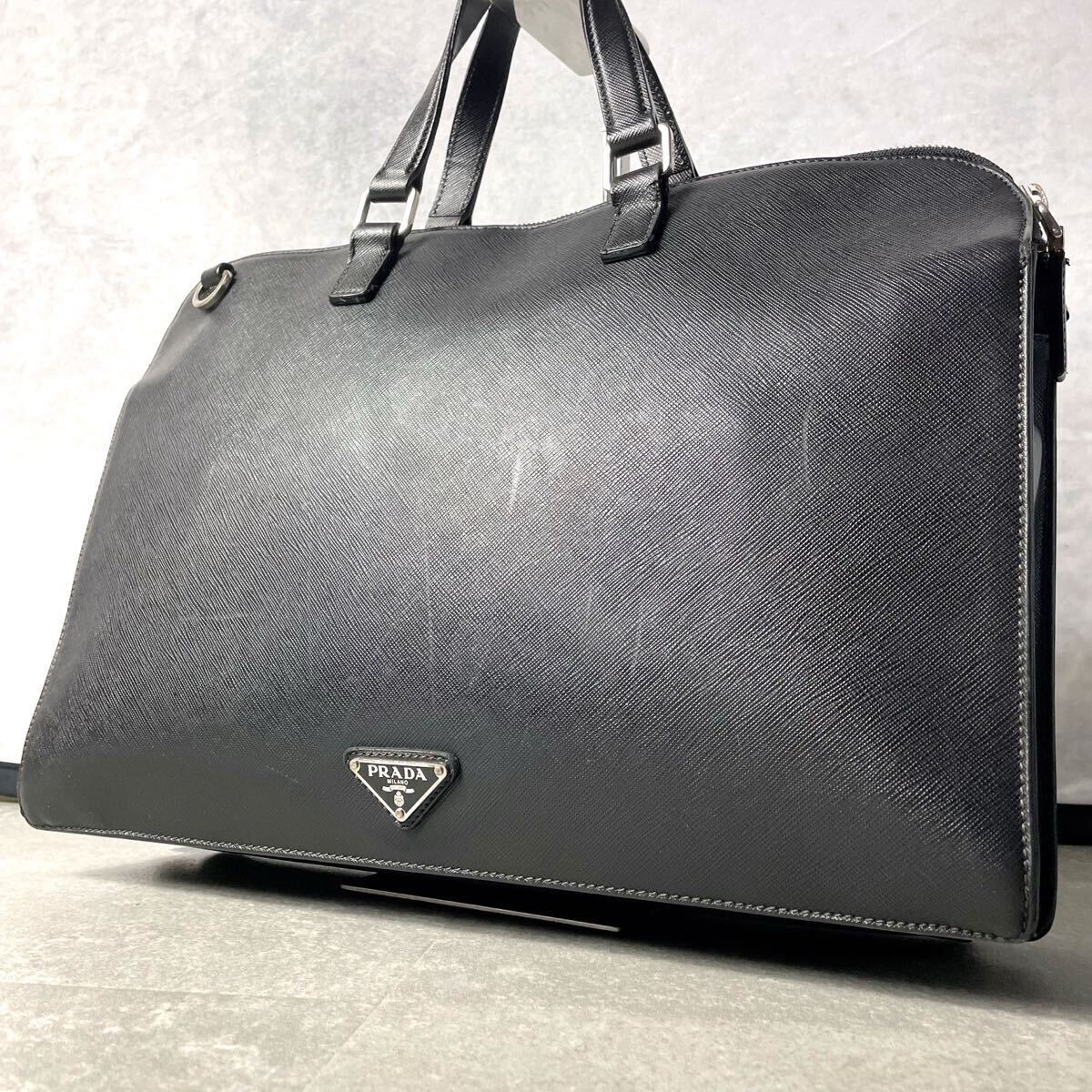美品/正規品● PRADA プラダ ビジネスバッグ 三角ロゴ サフィアーノレザー 黒 A4可 メンズ ビジネスバッグ ブリーフケース ブラック 黒拍卖