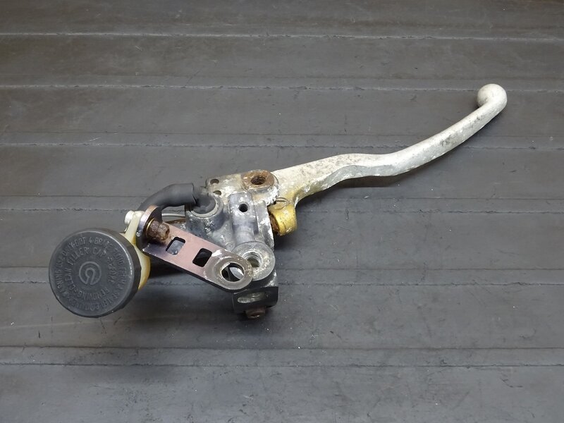 【251110】SRX400(3VN-086)◆ 社外フロントマスター マスターシリンダー ブレンボ 固着有 【SRX600拍卖