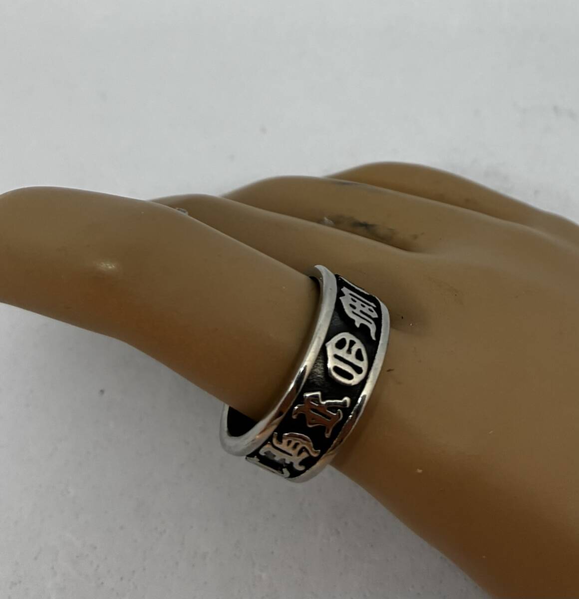 CHROME HEARTS LOGO RING クロムハーツ ロゴ リング 20号 ※本商品はクロムハーツではありません。拍卖