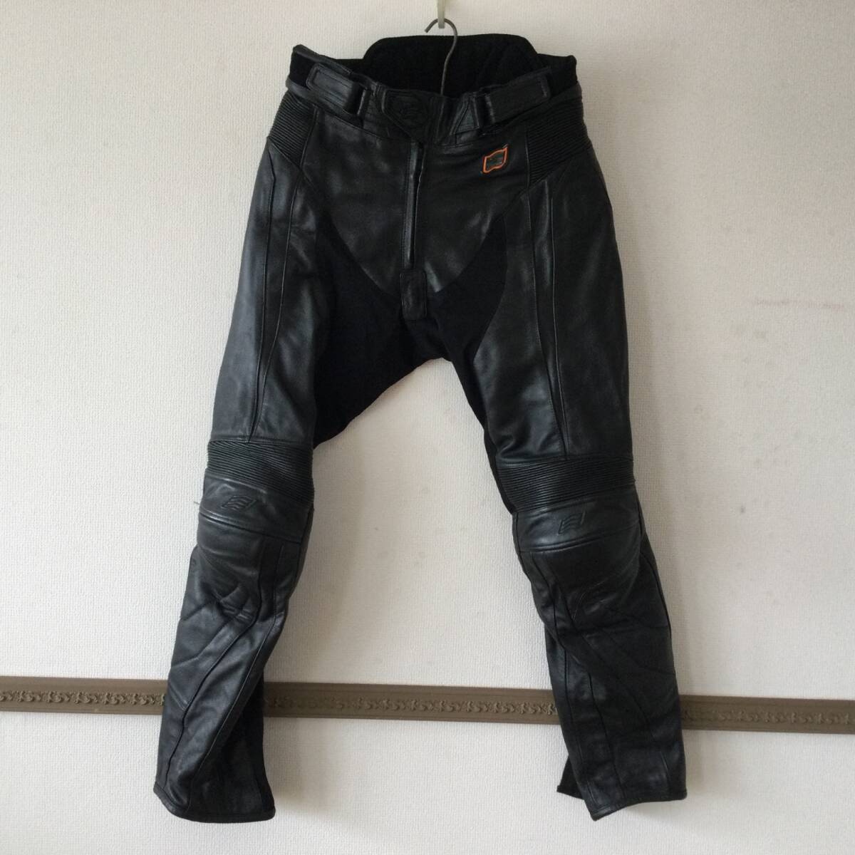 10406 HYOD ヒョウドウ ライディングレザーパンツ MWサイズ ブラック 牛革 本革 メンズ バイクウェア ライダース ツーリング用拍卖