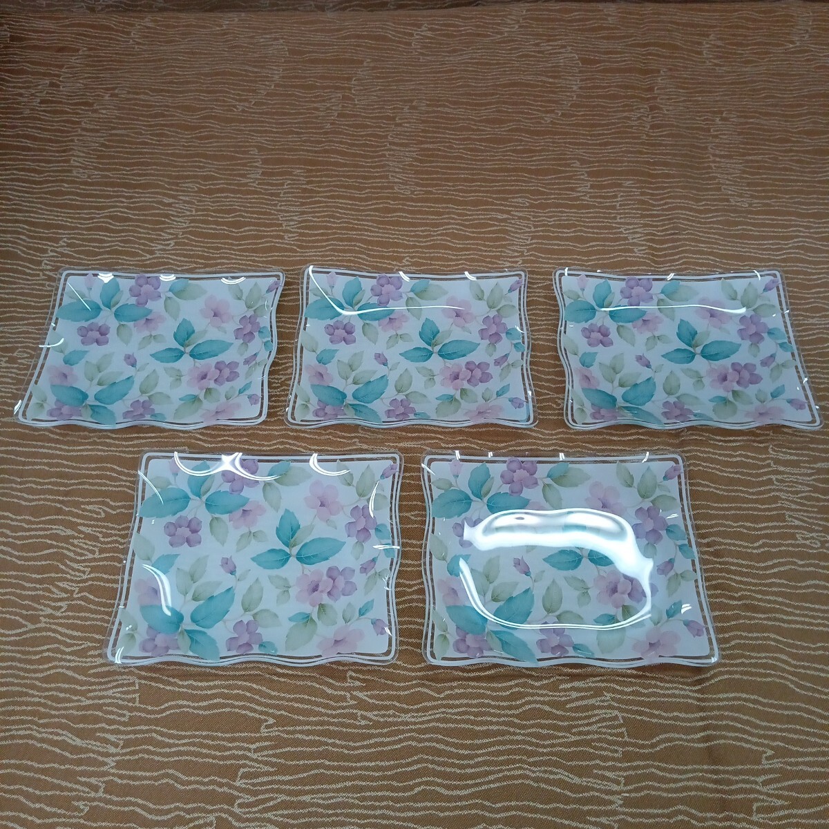 【昭和レトロ 花柄 ガラス皿 5枚】 小皿 ガラスプレート フリル 四角皿 食器 【A8-1②】1124拍卖