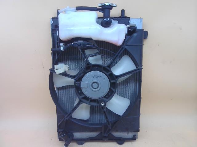 タント DBA-LA600S ラジエータ カスタムX SA W24 30404 16400-B2330 16360-B2141拍卖