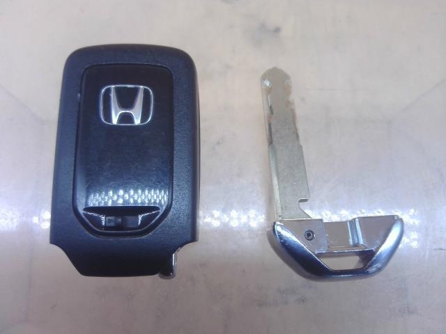 フリード DBA-GB6 キーレスリモコン G ホンダセンシング 4WD 6人 NH788P 72147-T6A-J12拍卖