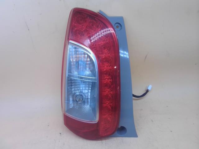 パッソ DBA-KGC30 左テールランプ X Lパッケージ W24 220-51397 81560-B1120拍卖