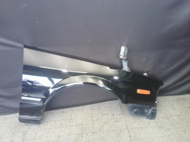 グロリア E-Y31 (M) フロント右フェンダー クラシックSV KH3 63100-0H00A拍卖