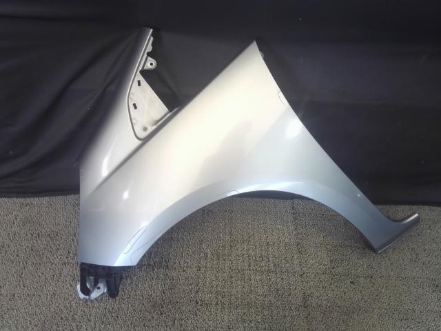 フィット DBA-GE6 (M) フロント左フェンダー L ハイウェイエディション NH642M 60261-TF0-000ZZ拍卖