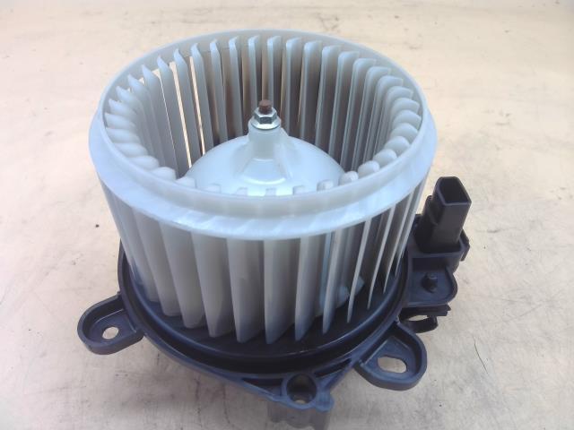 ルークス DBA-ML21S ヒーター ブロア ファン モーター ハイウェイスターターボ Z7T 51151-47280 27226-4A00H拍卖