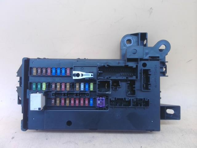 タント DBA-LA610S ヒューズ ボックス カスタムRS トップエディションSA2 4WD X07 116RA-000372 82600-B2600拍卖