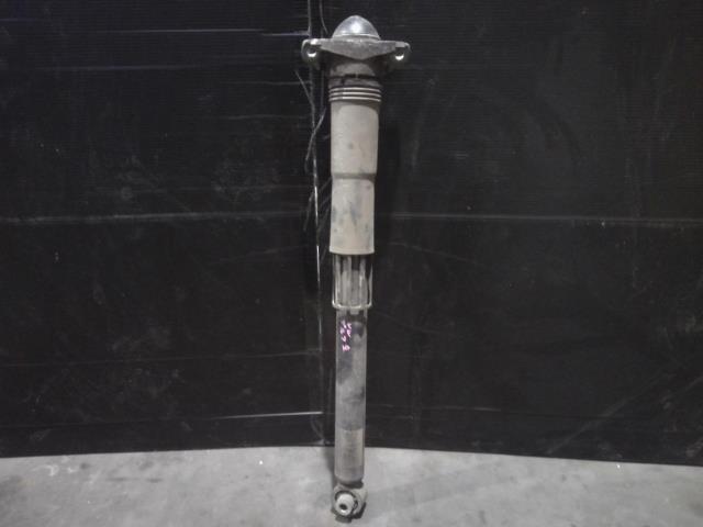 VW ゴルフ DBA-AUCPT リア 左 ショックアブソーバー TSIハイライン テックエディション H7 5Q0513029DP拍卖