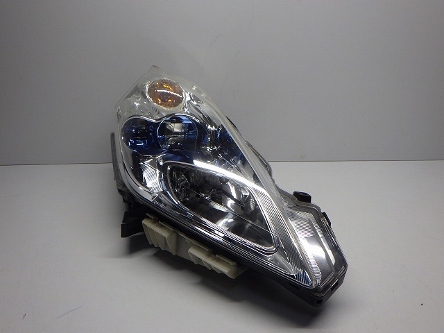 リーフ 右ヘッドライト LED ZE0 AZE0 後期 1862 J 26025-3NK5A コーティング 比較的綺麗 251104004拍卖