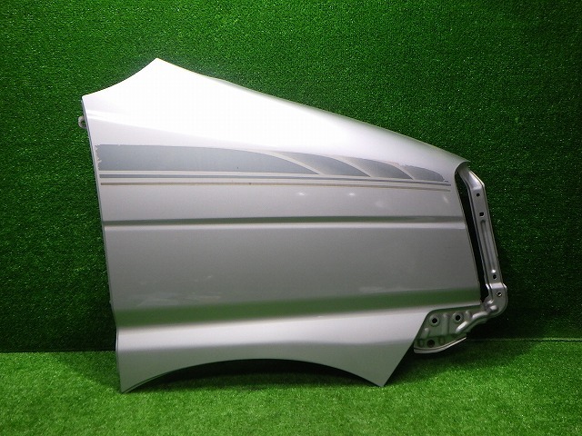 ツーリングハイエース 純正右フェンダー KCH46W カラー199 2001年 53811-26040 トヨタ 251121007拍卖