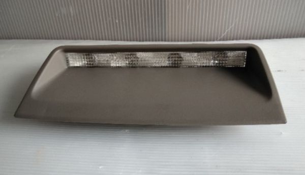 ★ マークX GRX120 ハイマウントストップランプ 81006-22030-E0 ★ 純正中古部品 自管理5ta382拍卖