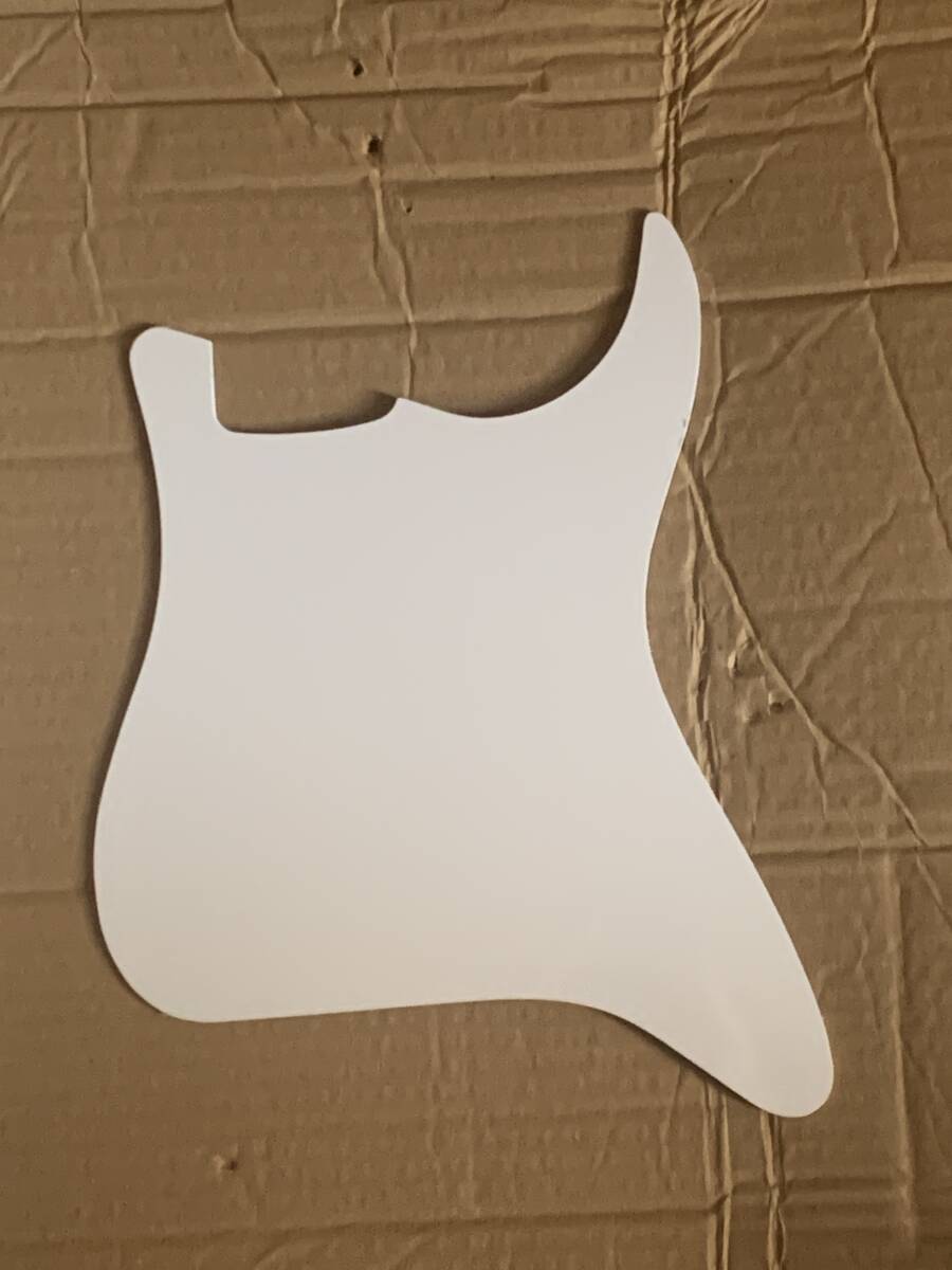 ストラト用ブリッジの切り込みなしノンホール白拍卖