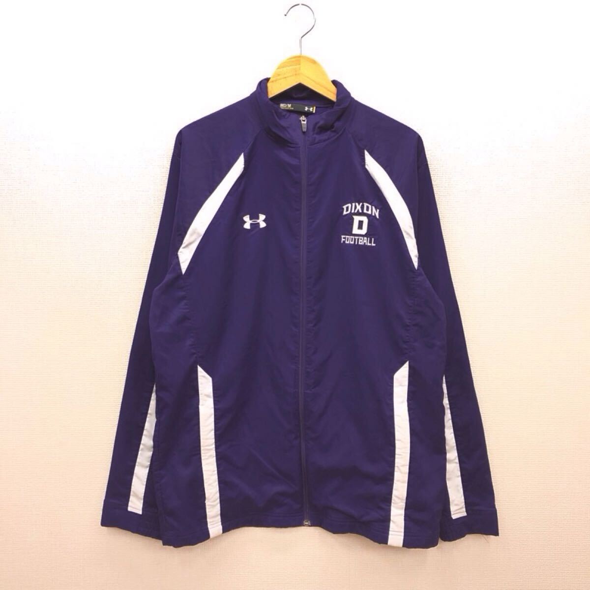 【GK017】UNDER ARMOUR MDサイズ ウィンドブレーカー パープル ポケットジップ ブランド古着 アンダーアーマー スポーツウェア 送料無料拍卖