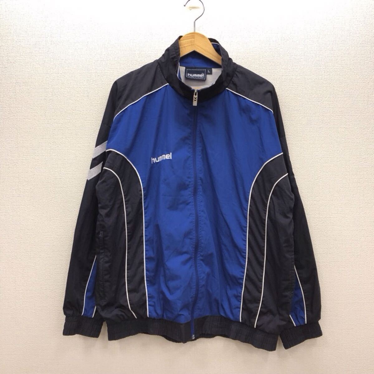 【GK022】hummel Lサイズ ウィンドブレーカー ネイビー×ブルー 袖口ゴム 裏地付き ブランド古着 ヒュンメル スポーツウェア 送料無料拍卖