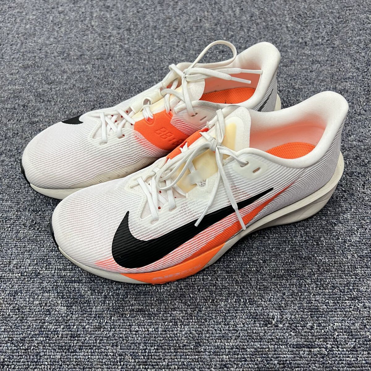 中古 26.5cm NIKE AIR ZOOM RIVAL FLY 4 ナイキ エア ズーム ライバル フライ 4 FV6040-101 ランニング シューズ拍卖