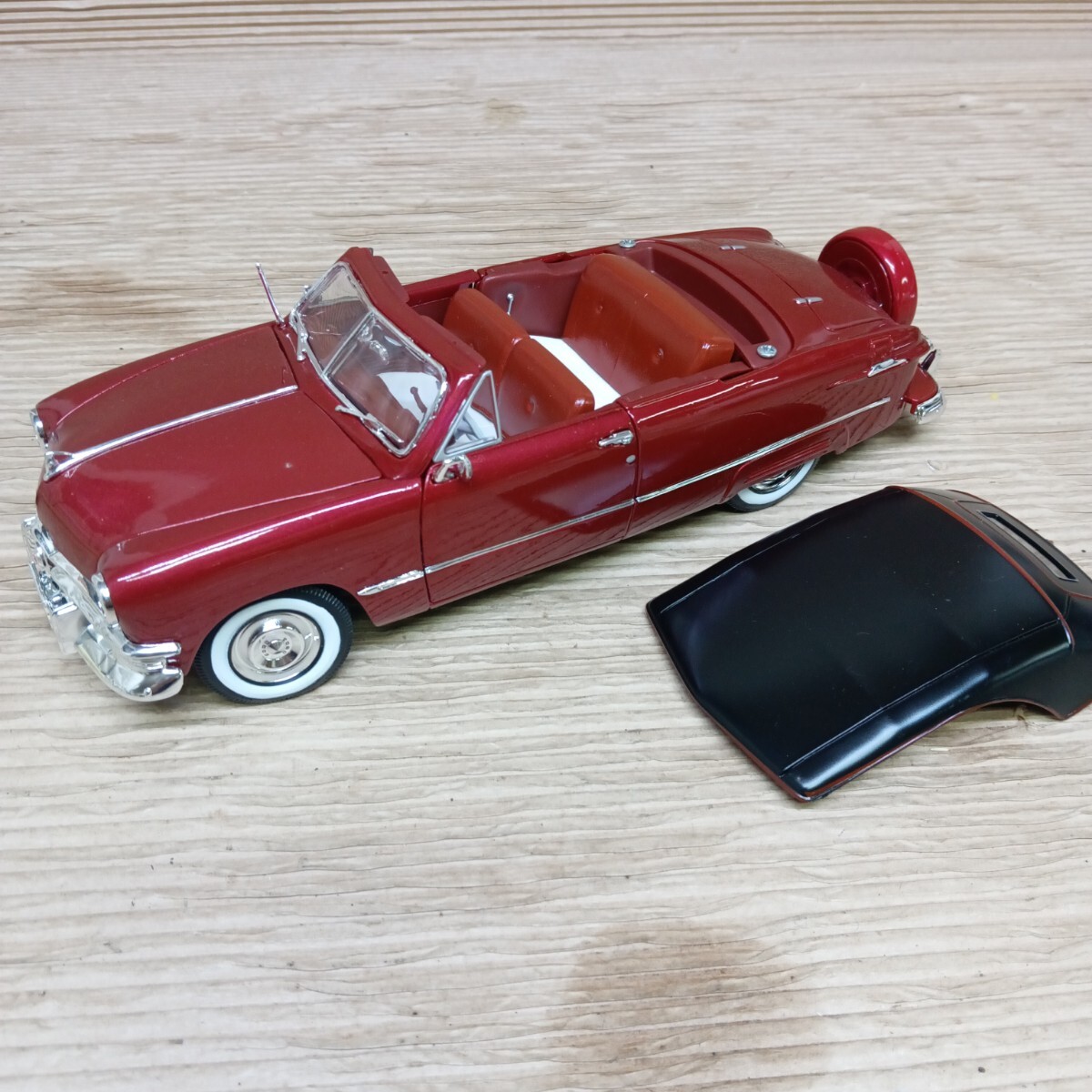 ◇ 1949年フォード・コンバーチブル ダイキャストモデルカー 1/18 ミニカー ビィンテージ ヴィンテージ(6)拍卖