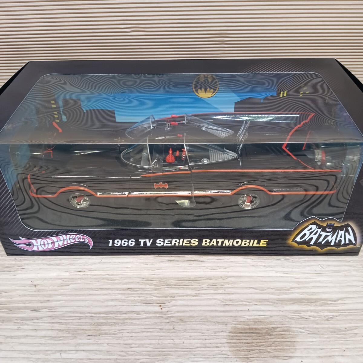 ◇【未開封品】ミニカー ホットウィール 1966年TVシリーズ バットモービル 1:18 BATMAN ビィンテージ ヴィンテージ (9)拍卖
