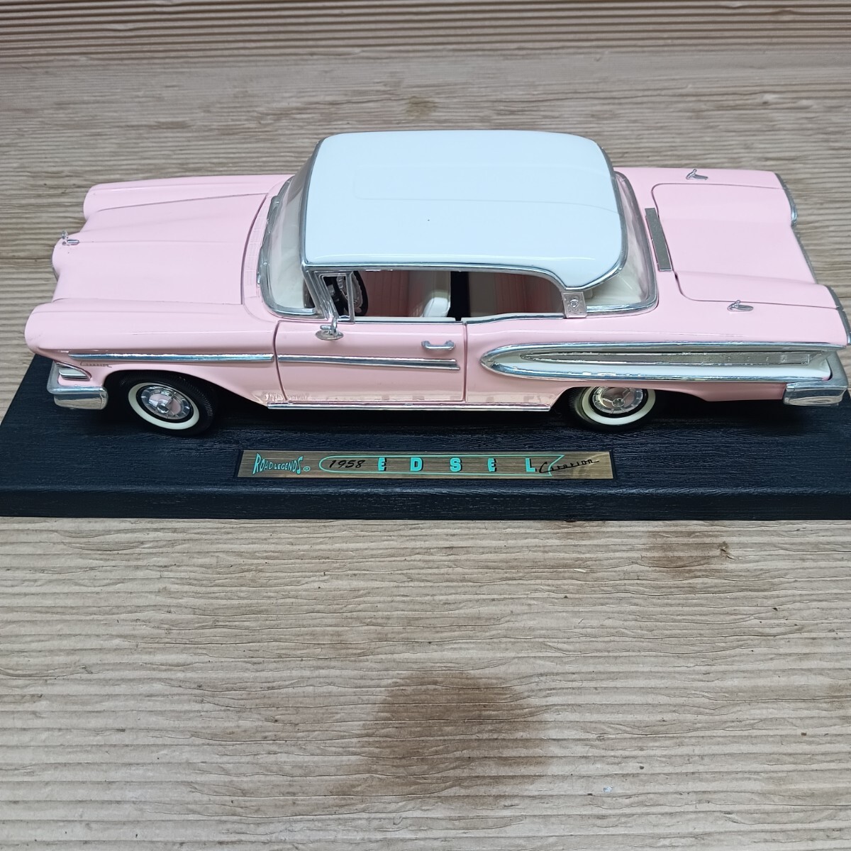 ◇ ROAD LEGENDS 1958 Edsel Citation コンバーチブル ピンク 1/18 ミニカー アンティークカー モデルカー ミニチュアカー(10)拍卖