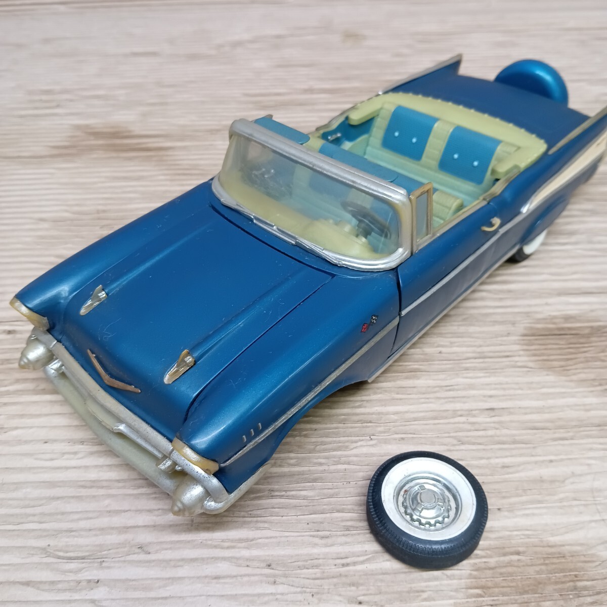 ◇1957年シボレー ベルエア コンバーチブル ミニカー 1/18 CHEVROLET ヴィンテージ ビィンテージ (15)拍卖