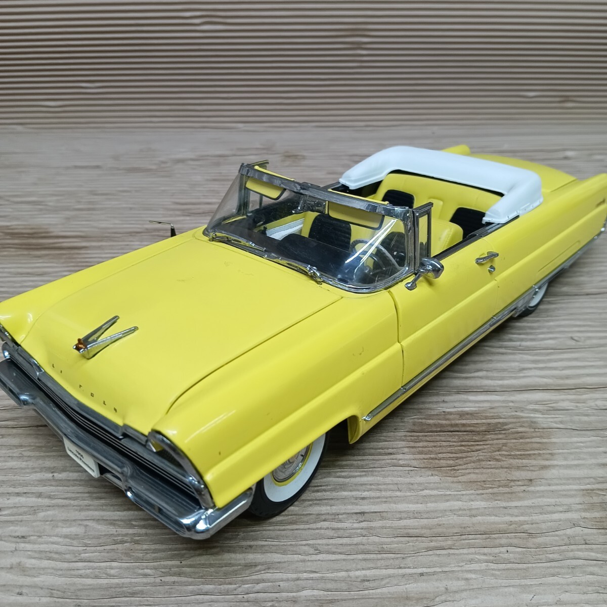 ◇ミニカーSun Star サンスタ1956年式リンカーン プレミア コンバーチブルミニカー1/18 黄色サンバーストイエロー ヴィンテージ(30)拍卖