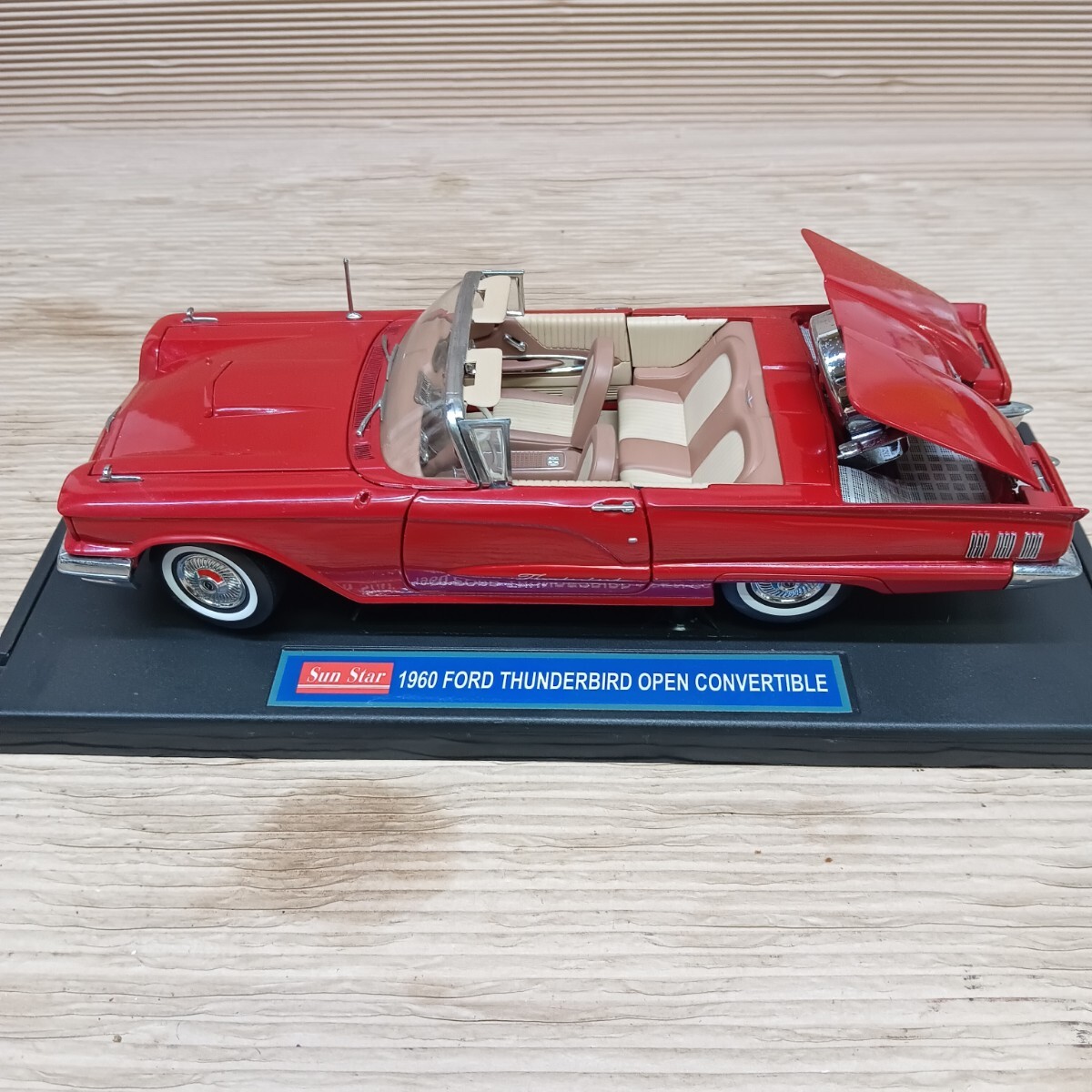 ◇ミニカーサンスター製1960年式 フォード サンダーバード オープンコンバーチブルミニカー1/18 Sun Star ヴィンテージ ビンテージ(32)拍卖