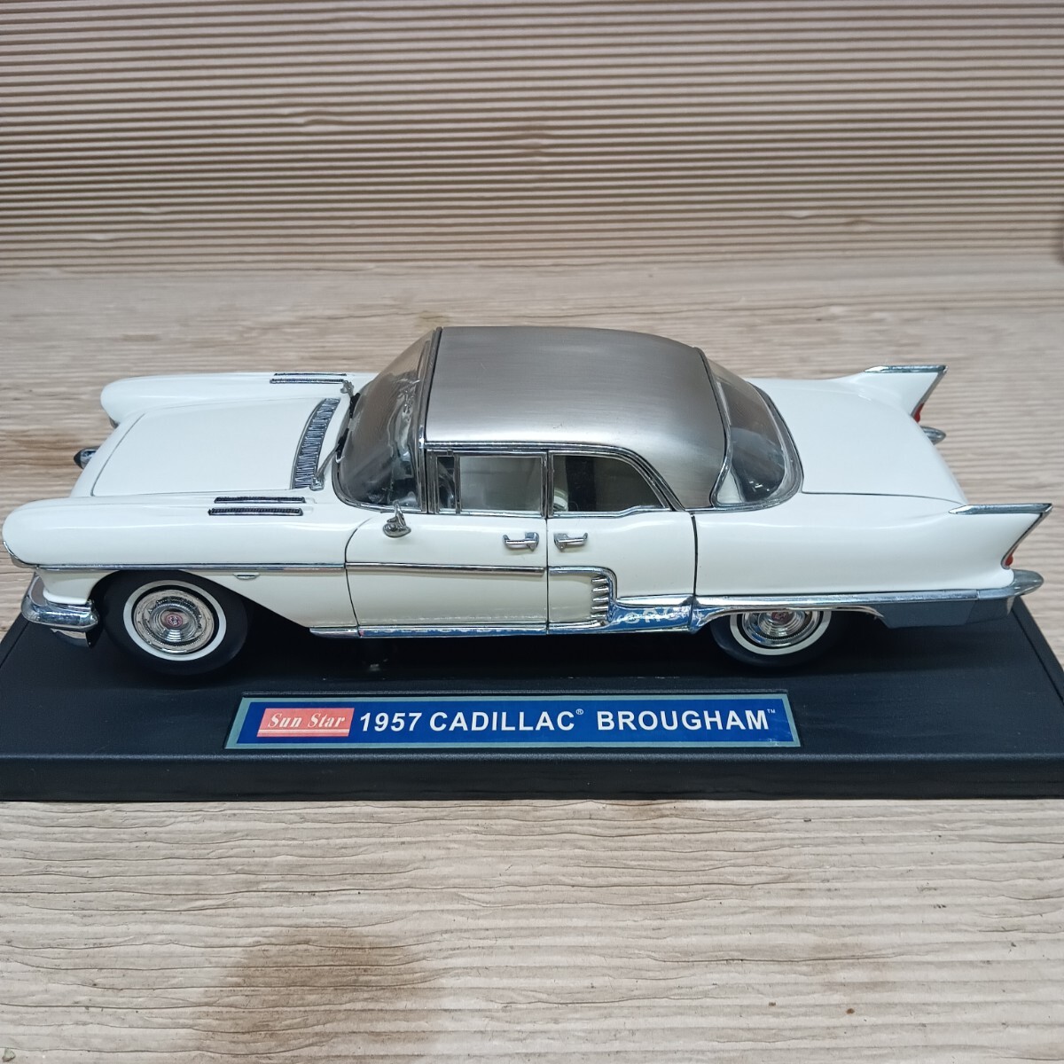 ◇ミニカー SunStar 1957年型キャデラック・ブロアムミニカー1/18 アンティークミニカー ヴィンテージ ビンテージ(37)拍卖