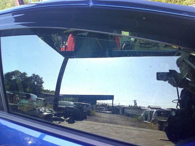 フィット DBA-GK3 右フロントドアガラス 運転席 ガラスのみ M2H3 グリーンガラス拍卖