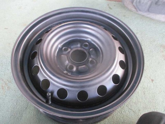 中古 トヨタ カローラ NZE121 純正 14インチ 5.5J スチールホイール 1本 黒色 丸穴16個拍卖