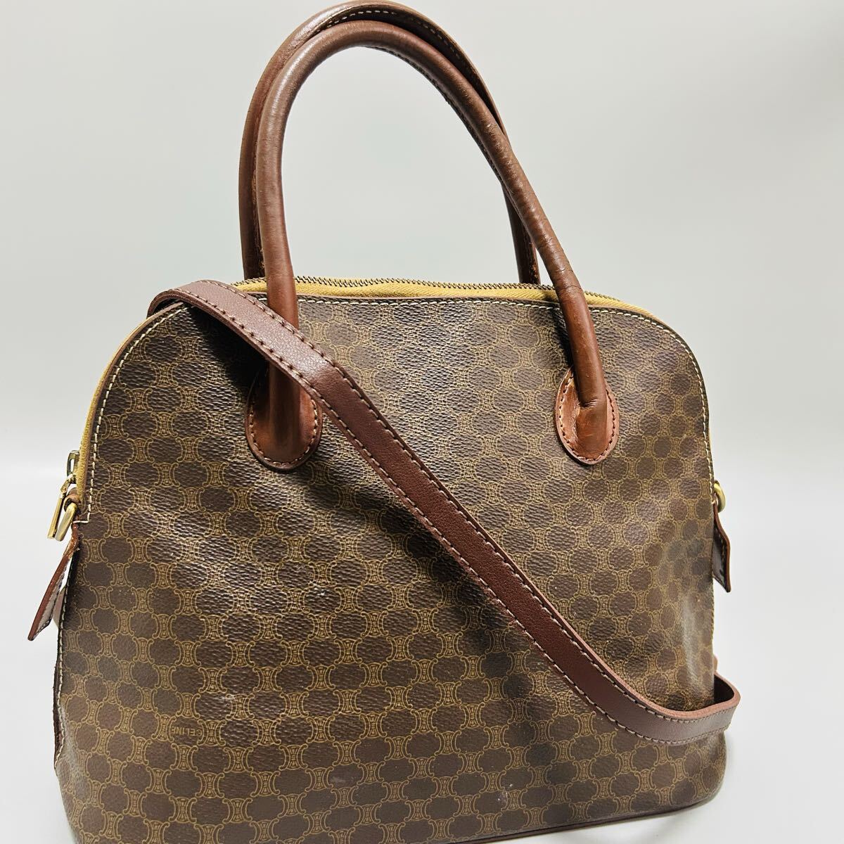 1円 CELINE セリーヌ マカダム柄 PVC ×レザーハンドバッグ ショルダーバッグ 2wayトップハンドル ロゴ レディース ゴールド正規品本物拍卖