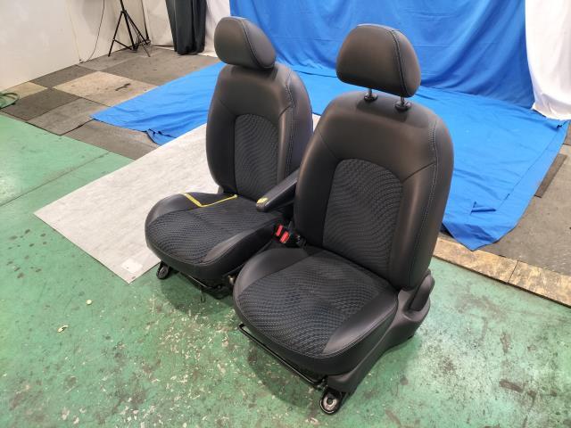 E12 日産 ノート メダリスト 平成24年 純正 ハーフレザー F フロント シート 運転席 アームレスト付 助手席拍卖