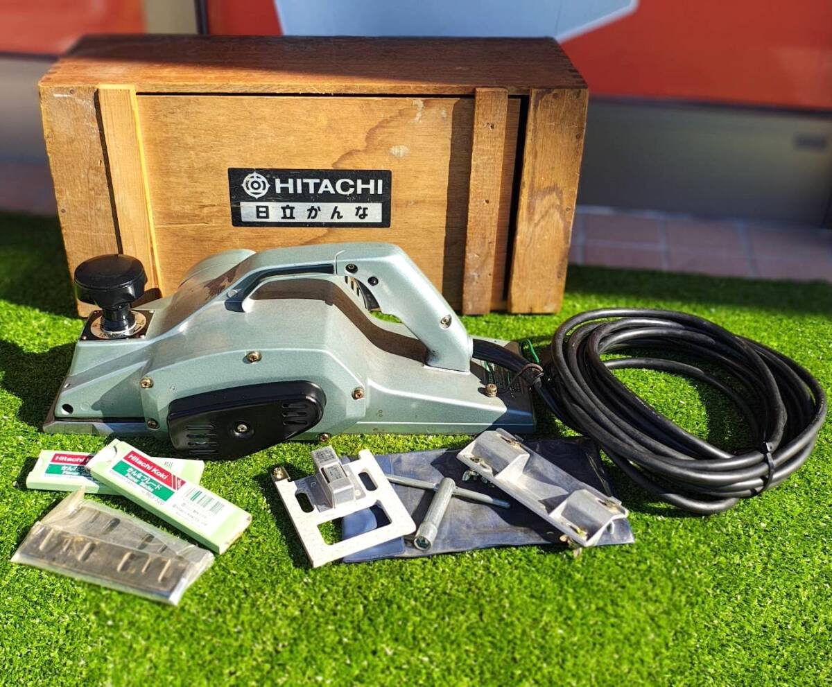 富)★専用木箱入り★簡易動作動画あり★ 日立 HITACHI 電動かんな P40 136㎜ カンナ 電気 領収OK m1117-4-1.5b拍卖