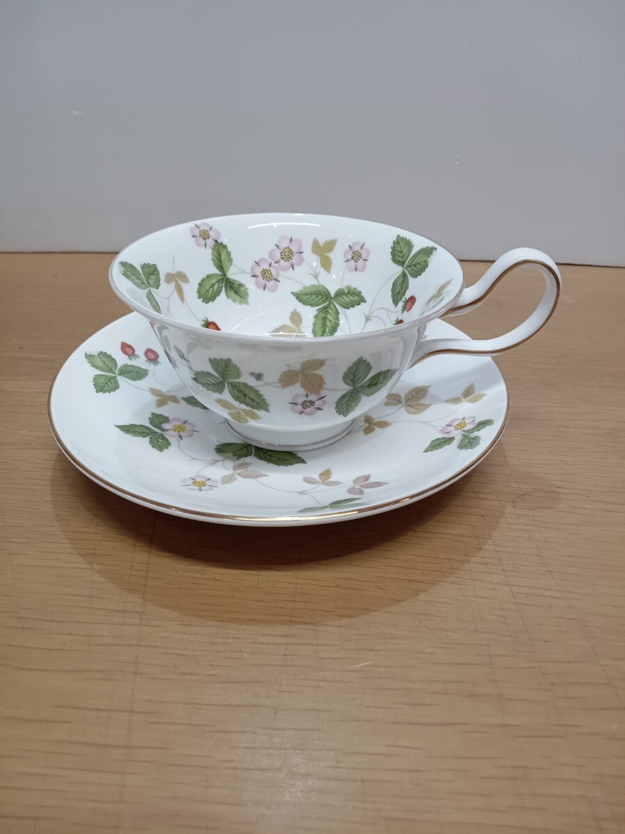 WEDGWOOD ワイルドストロベリー ティーカップ ソーサー カップ ウェッジウッド 洋食器 中古 口径10cm 拍卖