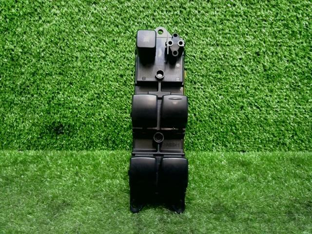 ★ミラージュ DBA-A03A パワーウインドウスイッチ 1.2G 8608A233★拍卖