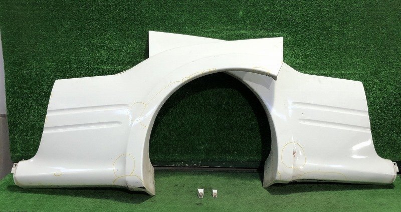 ☆スイフトスポーツ HT81S リア側 オーバーフェンダーセット 現状品 ジャンク品 白 26U 取付部に折れ・切れ有り 送料サイズ【L】拍卖